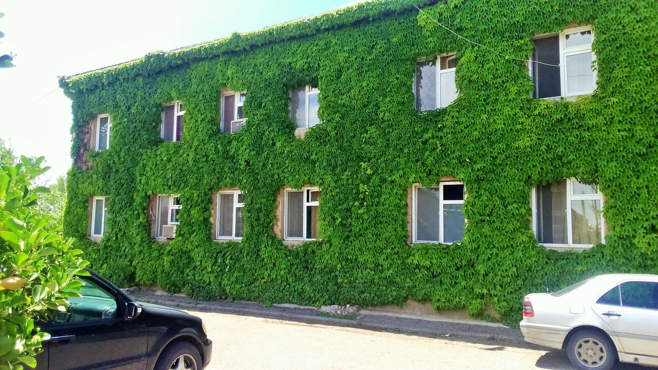Hotel Lilo Near Airport Tbilissi Extérieur photo