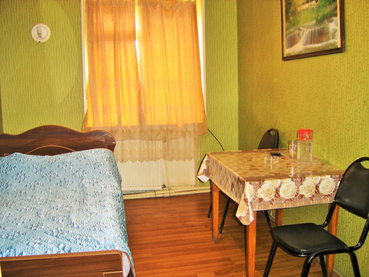 Hotel Lilo Near Airport Tbilissi Extérieur photo